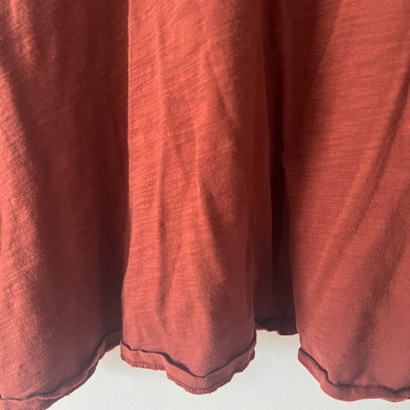 Old Navy Women's Long Sleeve Top in Rust - Picture 3 of 10